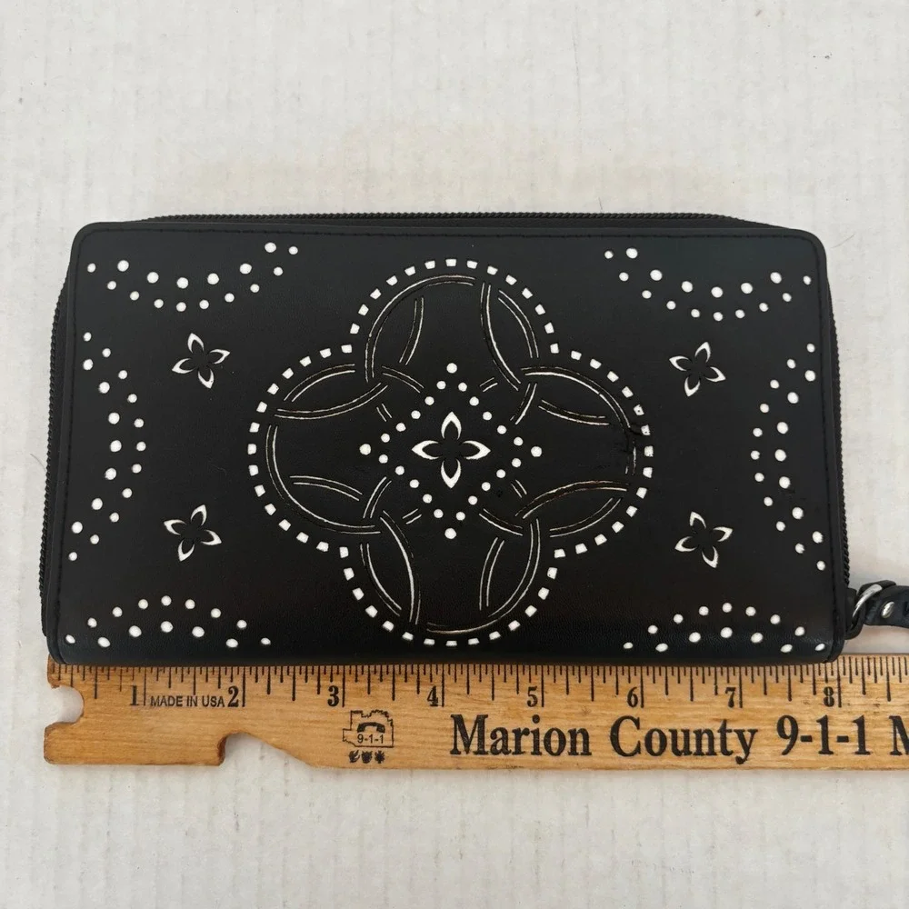 Vera Bradley Zip Around Wallet Womens‎ Black Laser Cut Medallion Faux Leather